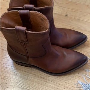 SOLD/ Frye billy short boots